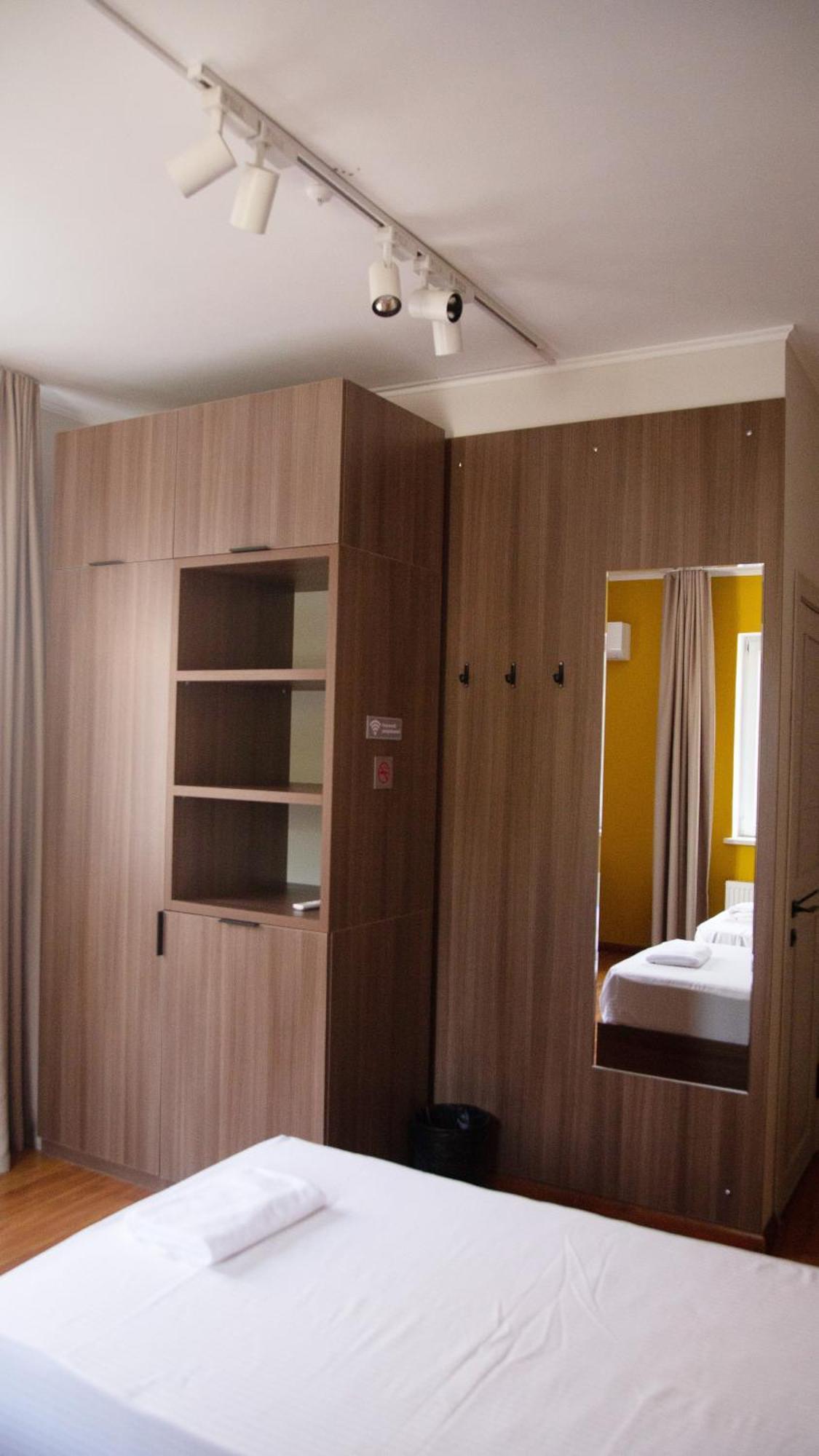 People Guest House Бишкек Екстериор снимка