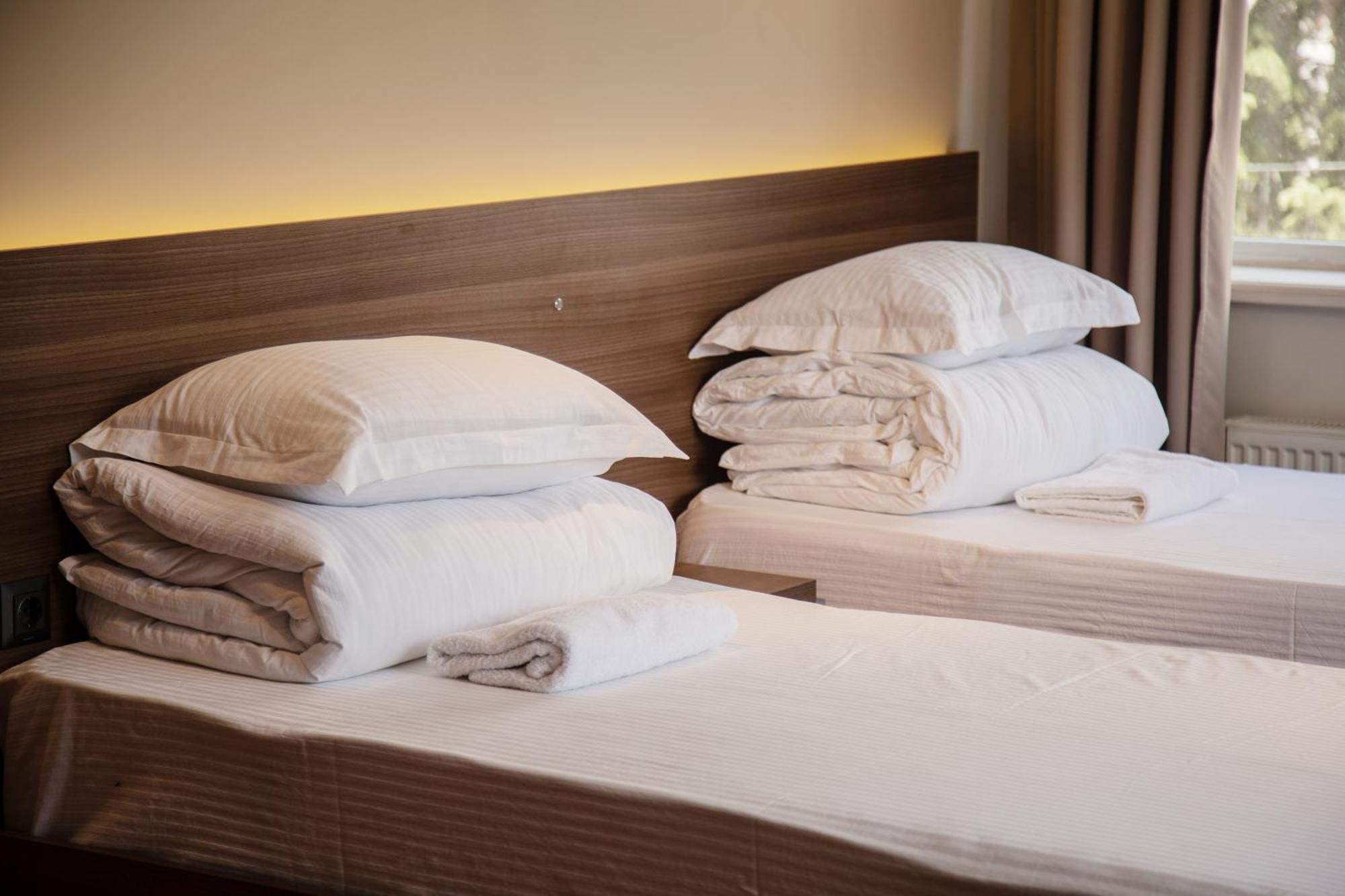 People Guest House Бишкек Екстериор снимка