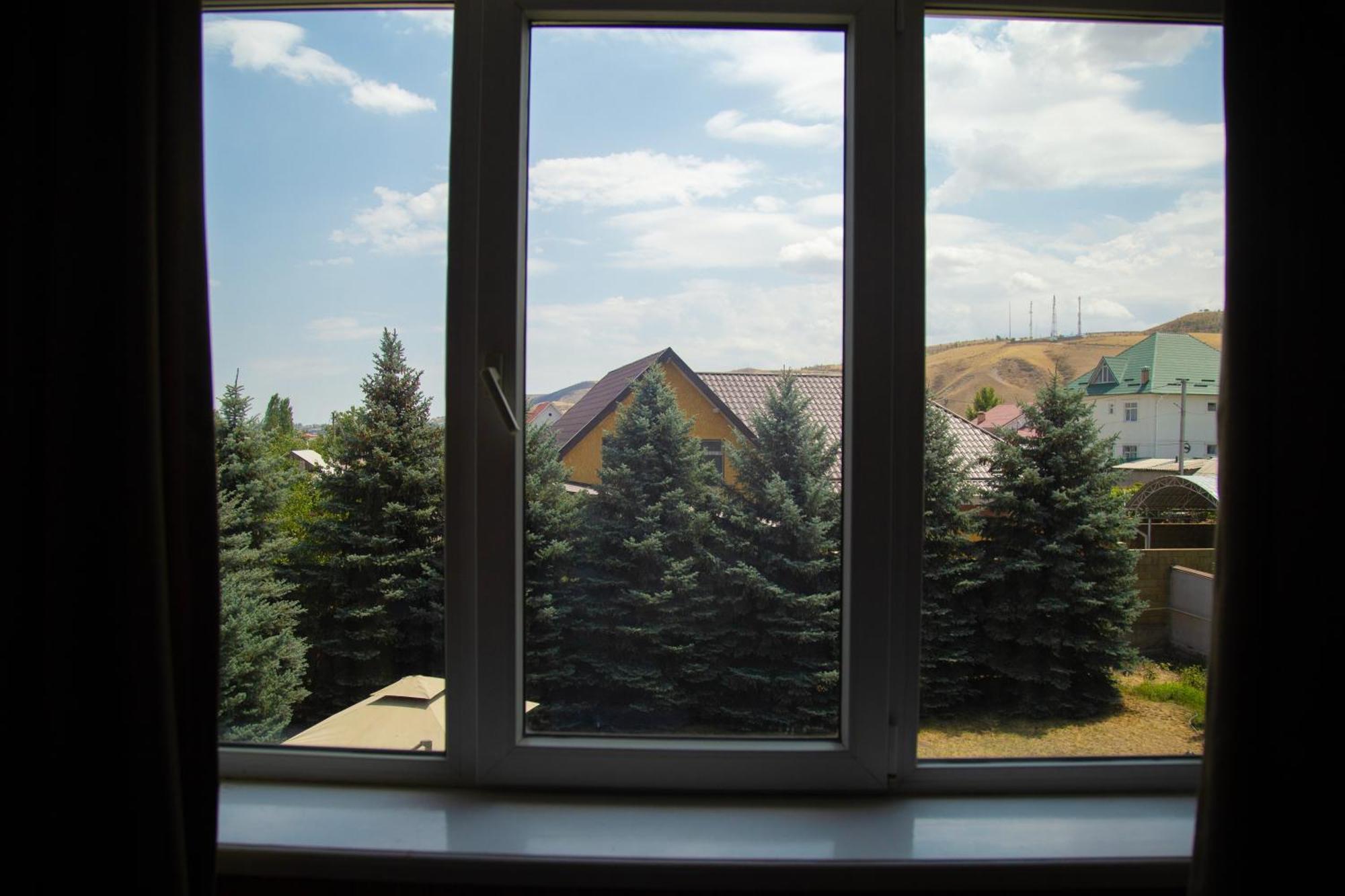People Guest House Бишкек Екстериор снимка